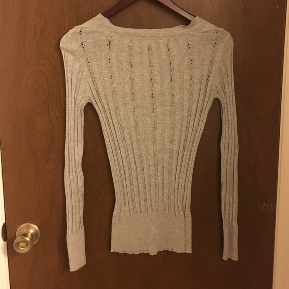 Vintage Y2K Old Navy Light Grey Sweater - Picture 4 of 4